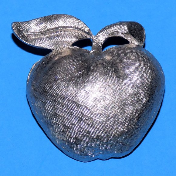 Jewelry - Vintage Apple Brooch Pin Leaf Stem Brushed Textured Sliver Tone Food Fruit
